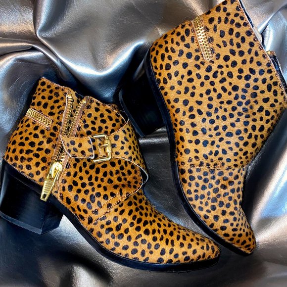 DV Leopard Ankle Bootie Calf Hair 6.5 GORGEOUS bnwot - Picture 1 of 9